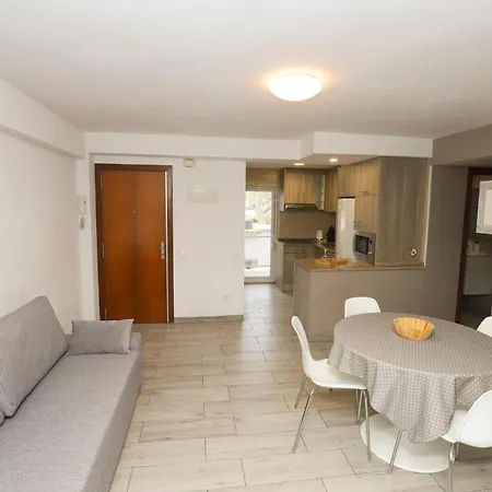 Apartament Differentflats Samoa *